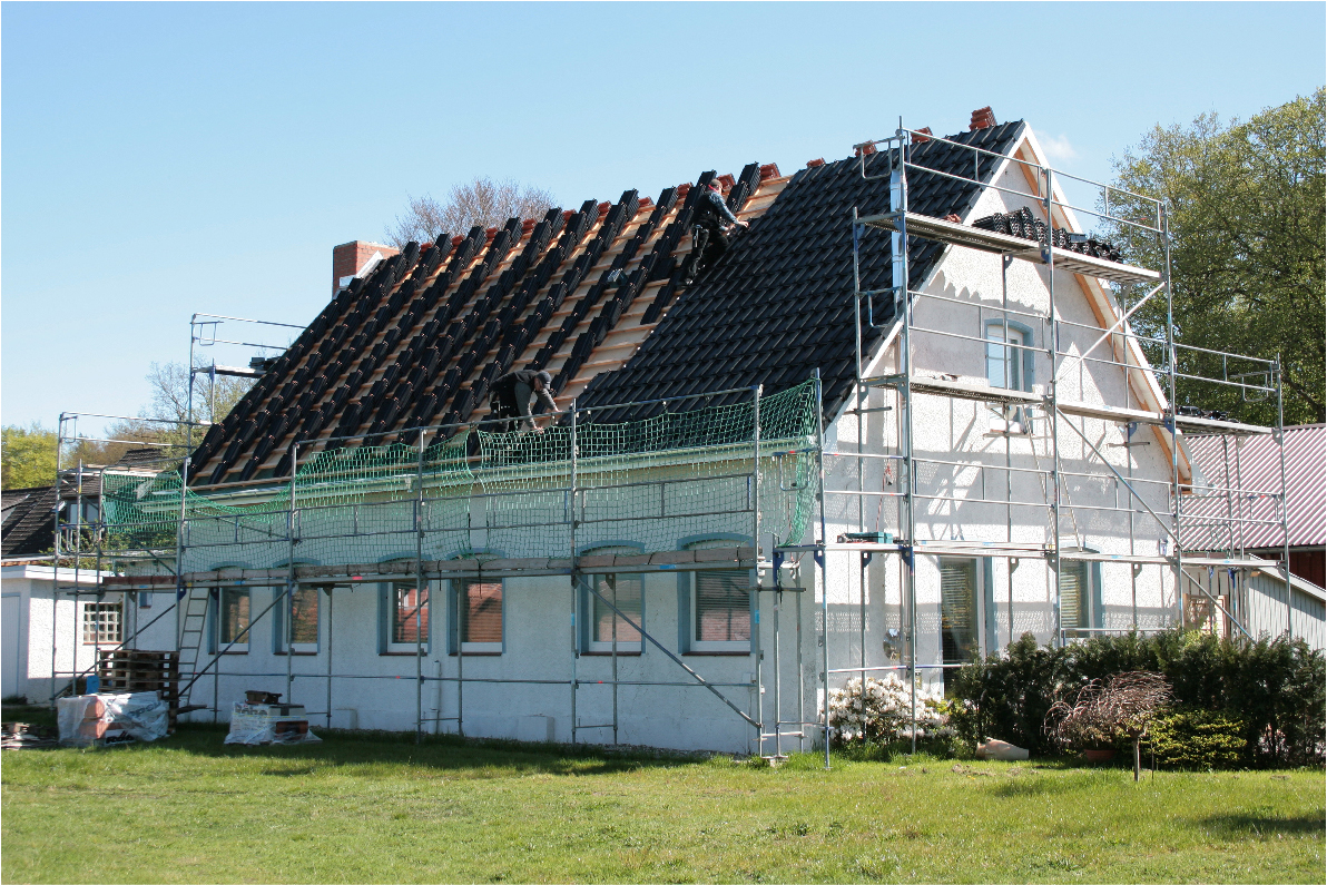 Grambek Wohnhaus Dach- und Fassadensanierung